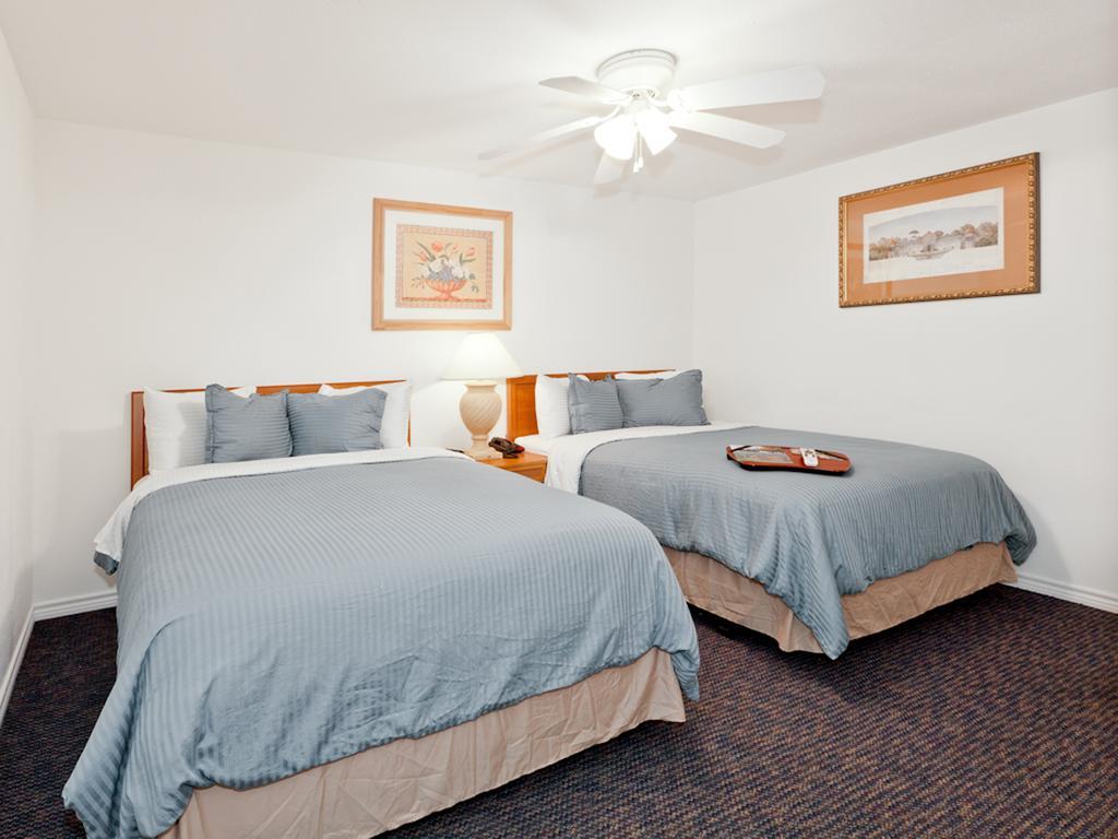 Hempstead Country Inn & Suites Oda fotoğraf