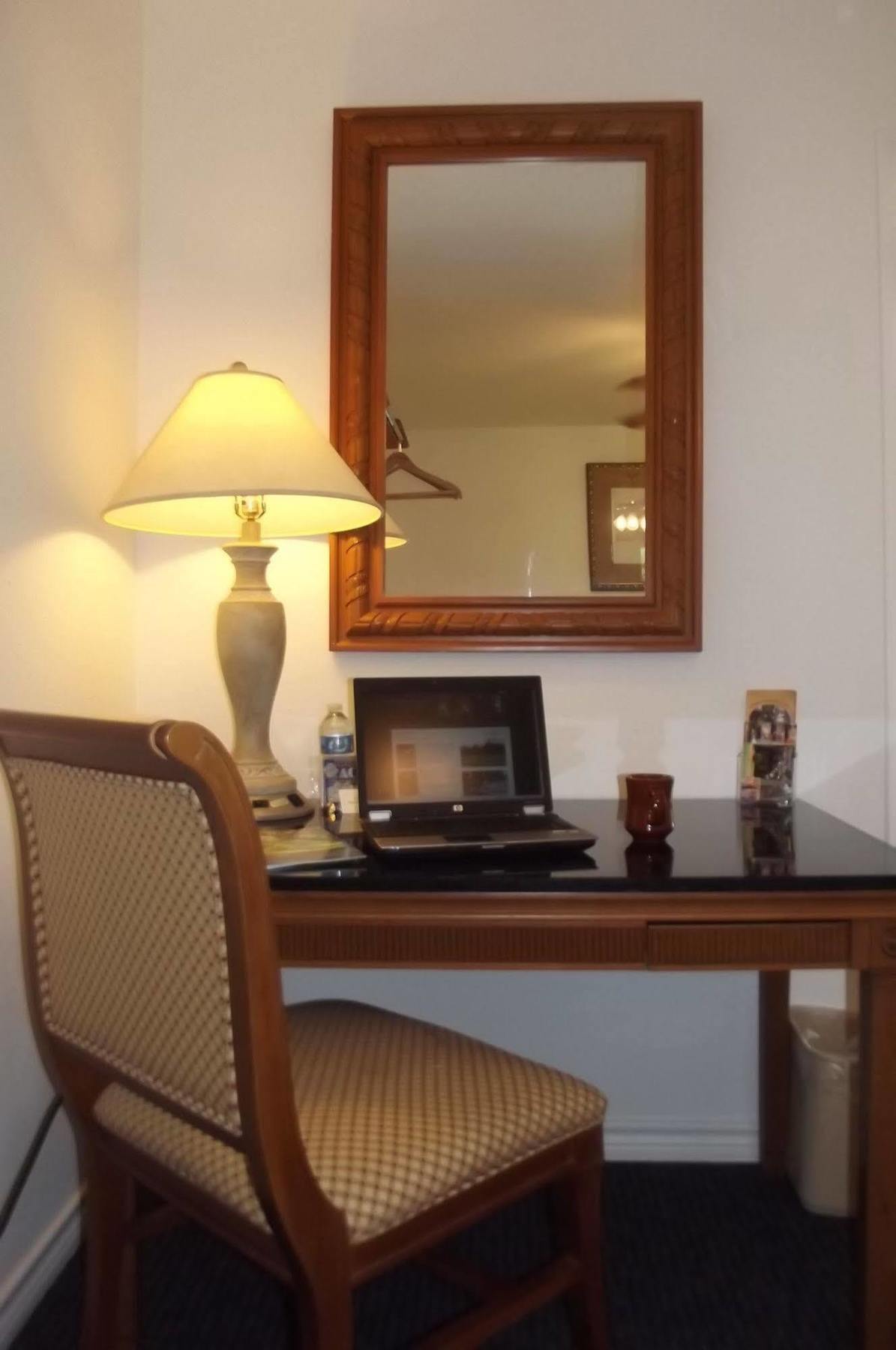 Hempstead Country Inn & Suites Dış mekan fotoğraf